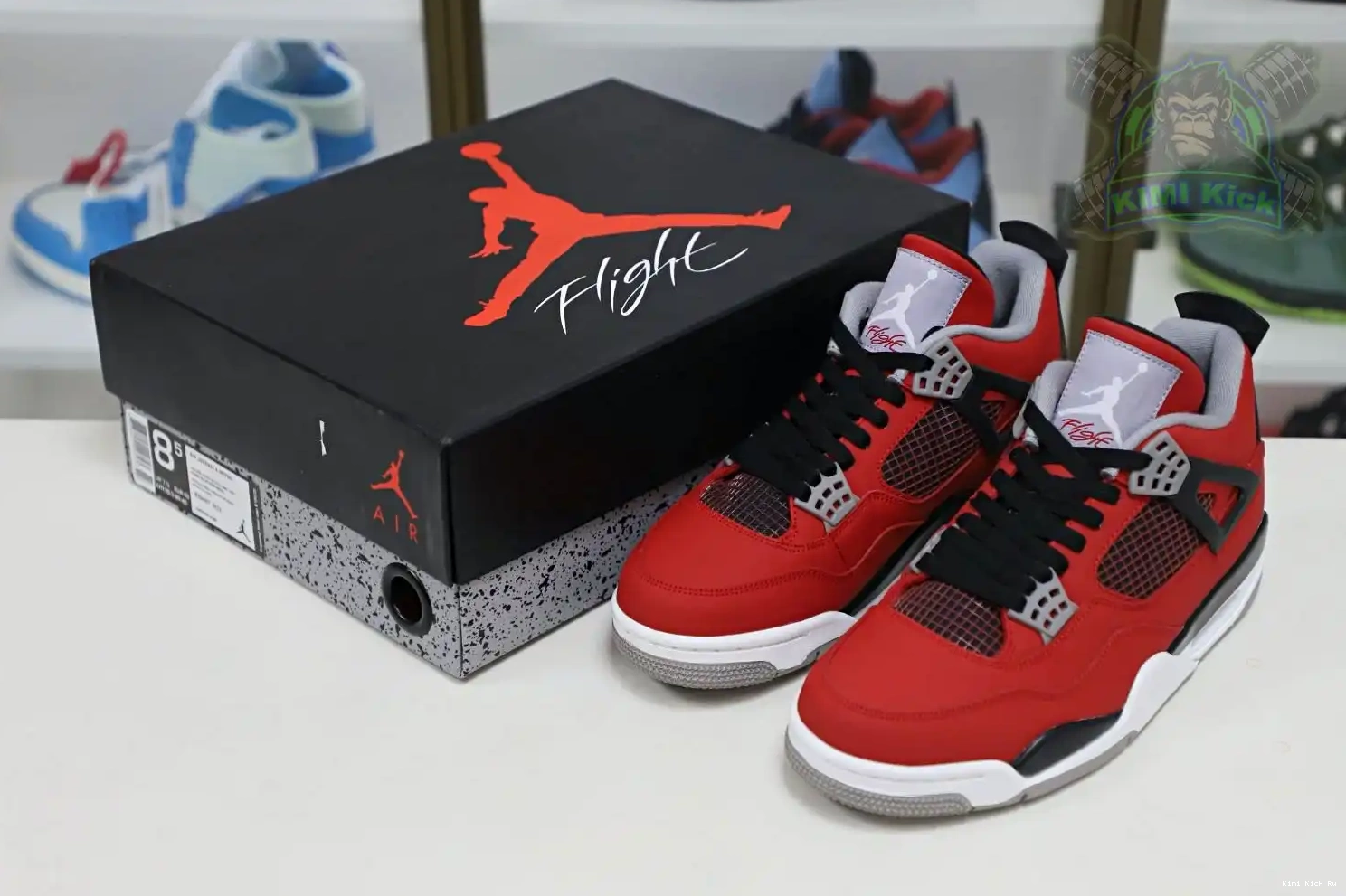 Jordan RetroToro Air Kimikick Jordan4 Bravo 0405